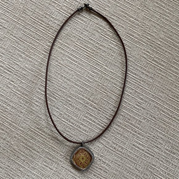 Leather Cord Choker Necklace with Glass Framed Pendant Maroon and Gold Pattern - Picture 3 of 6